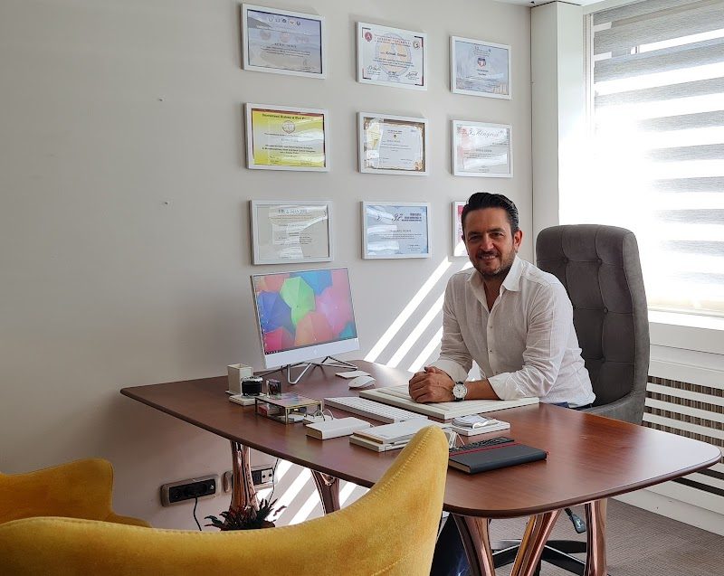 Dr. Kemal Demir - Estetik