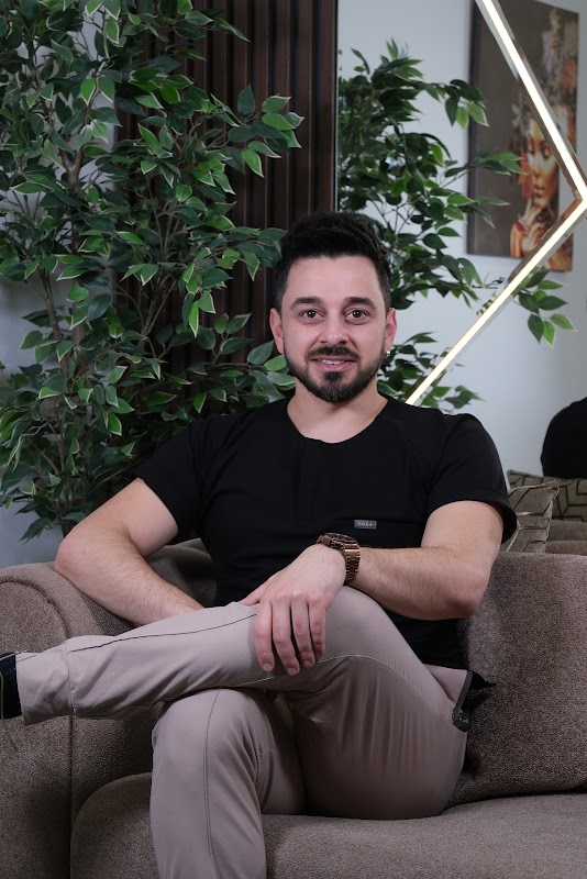 Op. Dr. Emre Apaydın