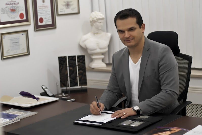 Dr. Alper Bayraktar - Estetik