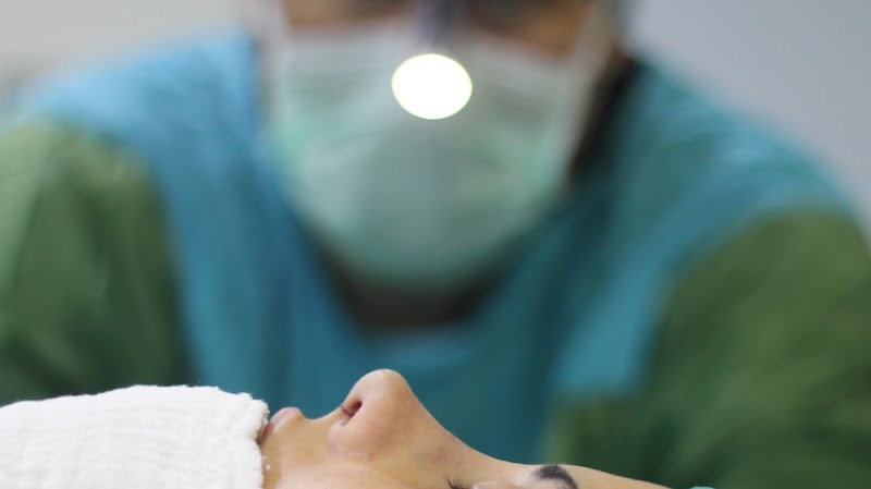 Op. Dr. Orhan Aydın