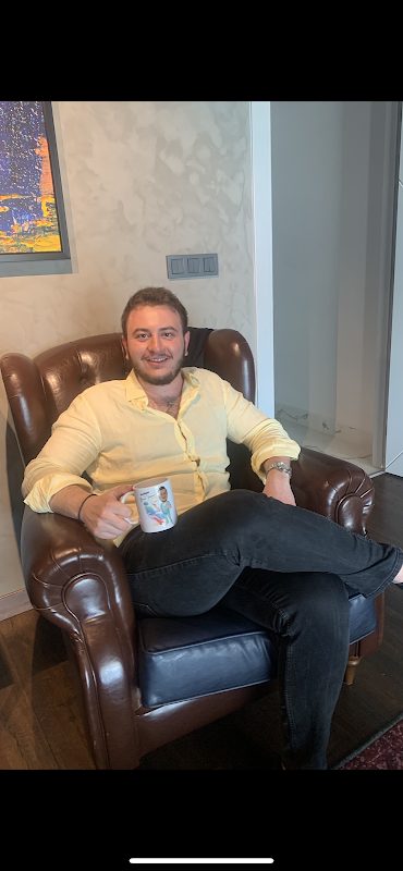 Dt. Burak Irkörücü - Estetik