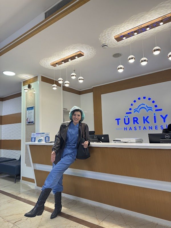 Dr. Ayşe Solaroğlu - Estetik