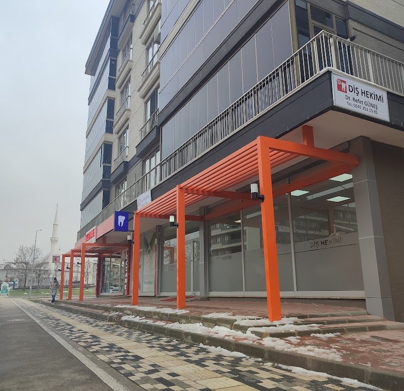 Dt. Refet Güneş - Estetik