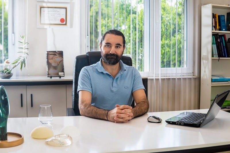 Dr. Bora Yücel