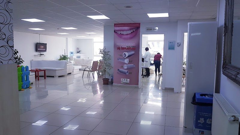 Dt. Elif Çınar - Estetik