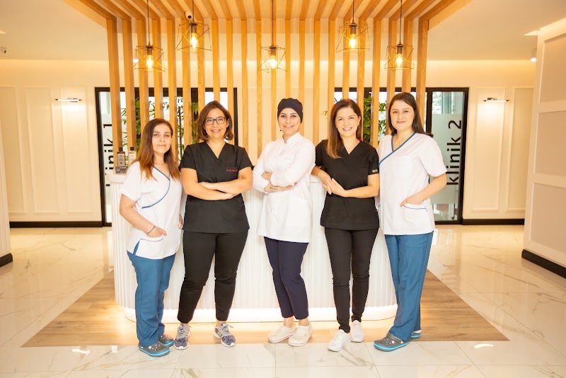 Dt. Elif Eyüboğlu - Estetik