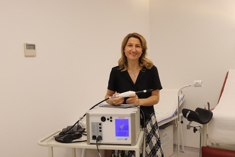 Dr. Yasemin Çakar - Estetik