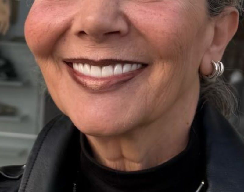 Dt. Hülya Çakmak - Estetik