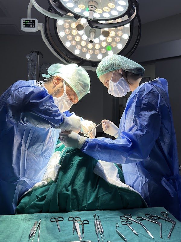 Dr. Kemal Demir - Estetik