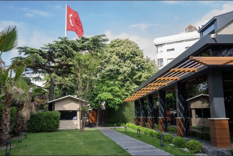 Dt. Bora Murat - Estetik