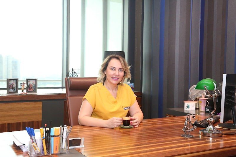 Dr. Sinem Yeniyol - Estetik