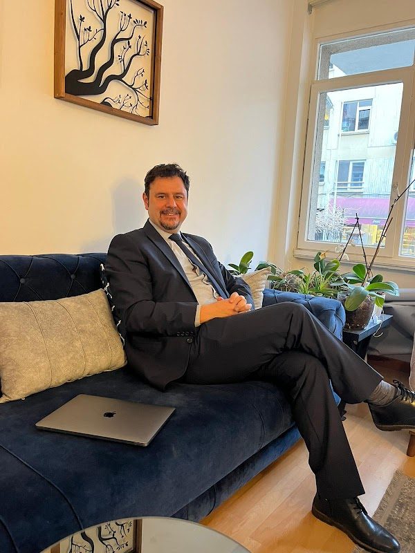 Dr. Denizhan Dizdar - Estetik